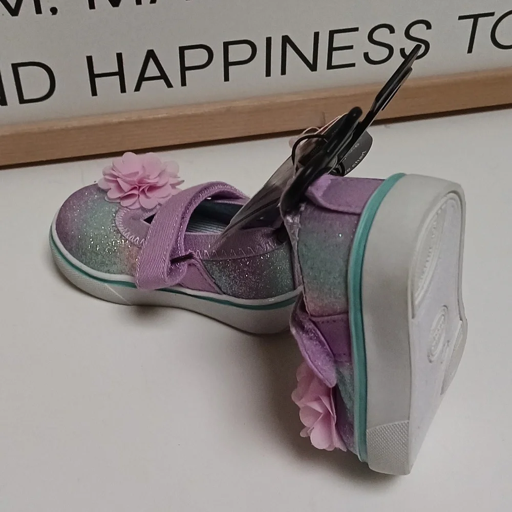 NWT Wonder Nation Infant Shoes Easy On/Off Non Marking Outsole Size 2